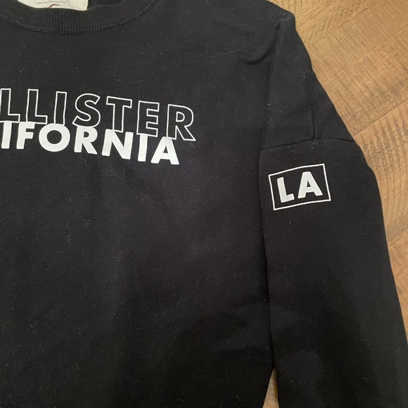 COPY - Hollister Classic Black Crewneck Sweater - Picture 3 of 4